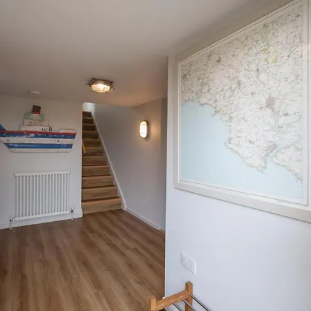 Sloopside Main House In The Heart Of With Sea Views Apartment Bantham