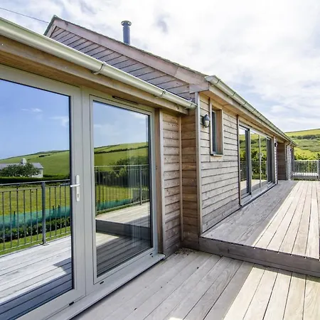 Sloopside Main House In The Heart Of With Sea Views Apartment Bantham